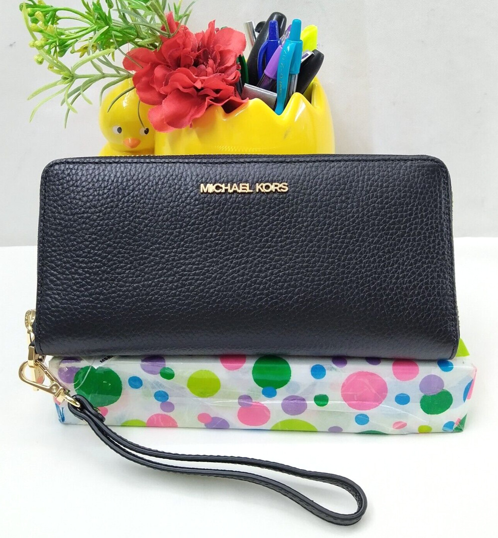 Michael Kors Jet Set Travel Black Pebbled Leather Zip Around Wallet - NWT $278